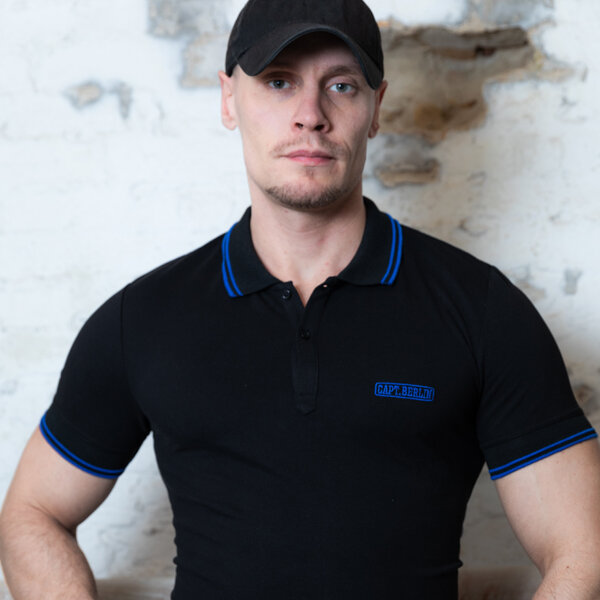 Capt. Berlin Polo-Shirt Black + Stripes Blue